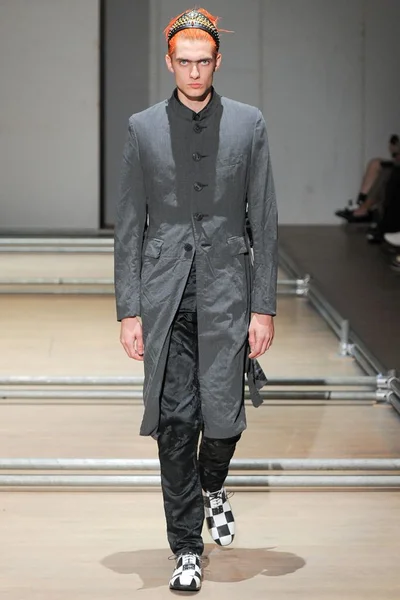 Look 25